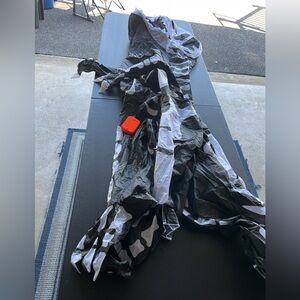 Blow up skeleton T. rex Halloween costume. Youth large or Adult Small.!